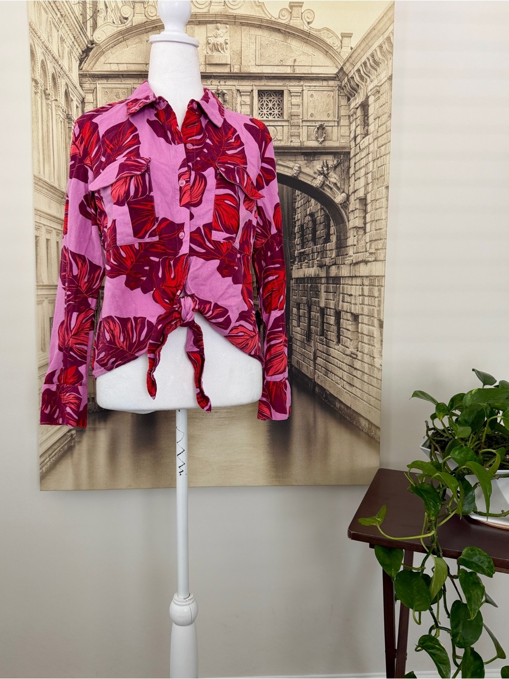 Women's Pink & Red Tie-Front Button Shirt. Size S.